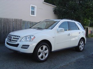 Used 2011 Mercedes-Benz ML 350 BlueTEC 4MATIC image 1