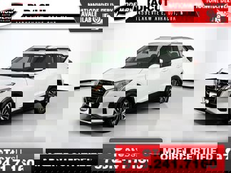 Used 2021 Nissan Kicks SV image 1