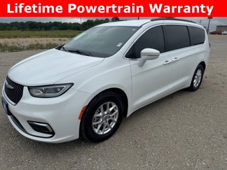 Used 2022 Chrysler Pacifica Touring-L image 1