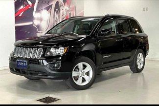 Used 2017 Jeep Compass Latitude image 1