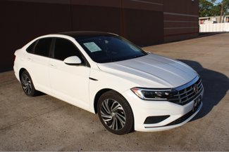 Used 2020 Volkswagen Jetta SEL image 1