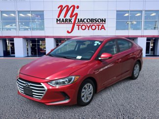 Used 2017 Hyundai Elantra SE image 1