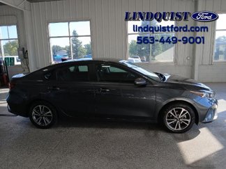 Used 2023 Kia Forte LXS image 1