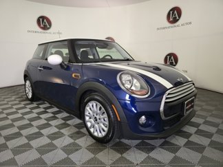 Used 2015 MINI Cooper 2-Door Hardtop image 1
