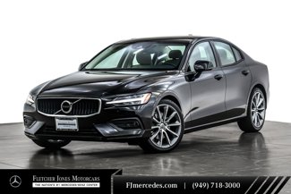 Used 2021 Volvo S60 T5 Momentum w/ Premium Package image 1