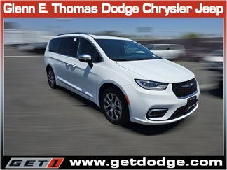 New 2025 Chrysler Pacifica Pinnacle image 1