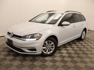 Used 2019 Volkswagen Golf S image 1