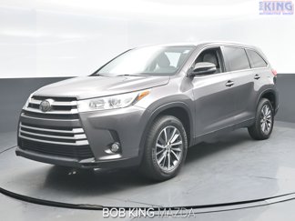 Used 2019 Toyota Highlander XLE image 1