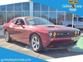 Used 2022 Dodge Challenger SXT image 1
