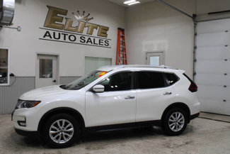 Used 2019 Nissan Rogue SV image 1