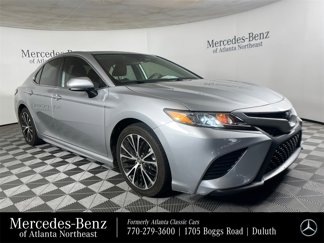 Used 2019 Toyota Camry L image 1