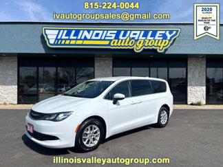 Used 2020 Chrysler Voyager LX image 1