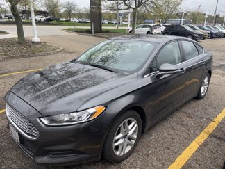 Used 2016 Ford Fusion SE image 1