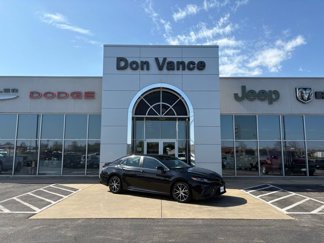 Used 2023 Toyota Camry SE image 1
