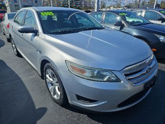 Used 2010 Ford Taurus SEL image 1