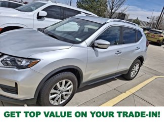 Used 2018 Nissan Rogue SV image 1