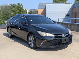 Used 2016 Toyota Camry SE image 1