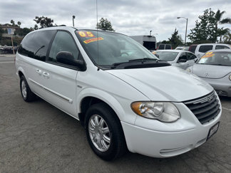 Used 2005 Chrysler Town & Country Touring image 1