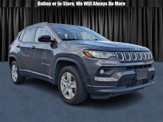 Used 2022 Jeep Compass Latitude image 1