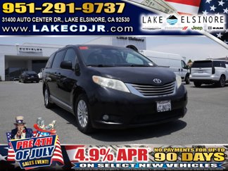Used 2012 Toyota Sienna XLE image 1
