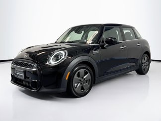 Used 2022 MINI Cooper S image 1