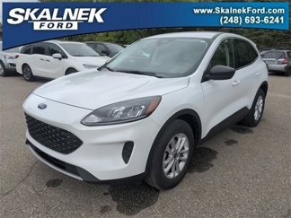 Certified 2022 Ford Escape SE w/ Convenience Package image 1