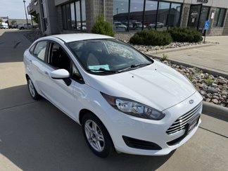 Used 2017 Ford Fiesta SE image 1