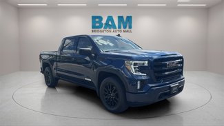 Used 2022 GMC Sierra 1500 Elevation image 1