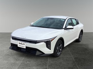 New 2025 Kia K4 LXS image 1