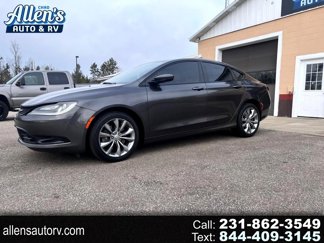 Used 2016 Chrysler 200 S image 1