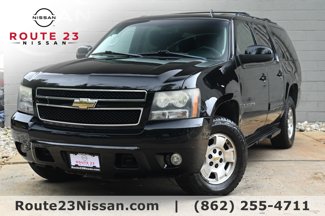Used 2011 Chevrolet Suburban LT image 1