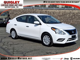 Used 2018 Nissan Versa SV image 1