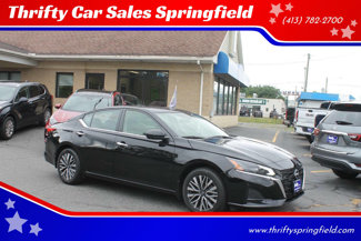 Used 2023 Nissan Altima 2.5 SV w/ SV Premium Package image 1