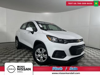 Used 2018 Chevrolet Trax LS image 1