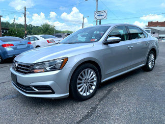 Used 2016 Volkswagen Passat 1.8T SE image 1