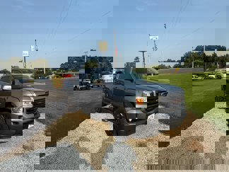 Used 2019 GMC Canyon SLE w/ Elevation Edition image 1