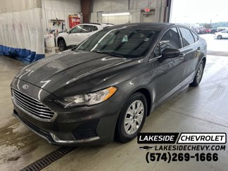 Used 2019 Ford Fusion S image 1