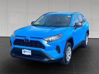 Used 2019 Toyota RAV4 LE image 1