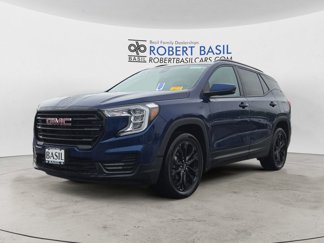 Used 2022 GMC Terrain SLE w/ Driver Convenience Package image 1