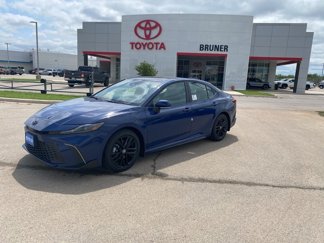 New 2025 Toyota Camry SE image 1