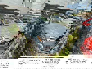 Certified 2022 Volvo XC60 B5 Momentum image 1