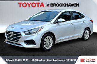 Used 2021 Hyundai Accent SE image 1