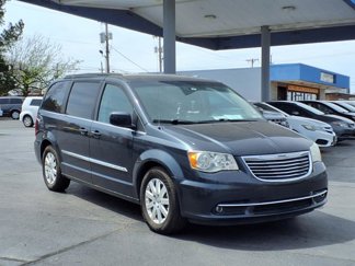 Used 2013 Chrysler Town & Country Touring image 1
