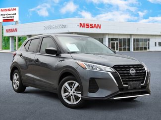 Used 2022 Nissan Kicks S image 1