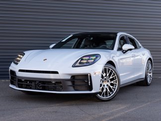 Used 2025 Porsche Panamera image 1