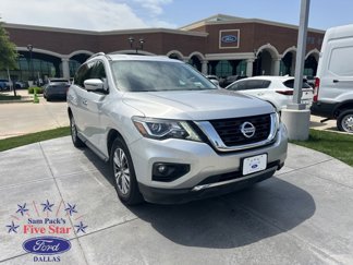 Used 2019 Nissan Pathfinder SL image 1