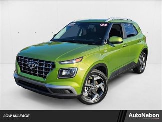 Used 2024 Hyundai Venue SEL image 1