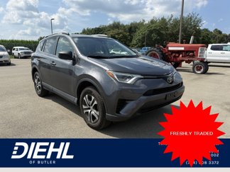 Used 2018 Toyota RAV4 LE image 1