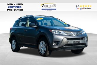 Used 2015 Toyota RAV4 LE video 1