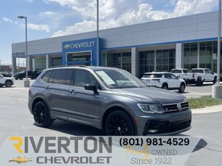 Used 2021 Volkswagen Tiguan SE R-Line image 1